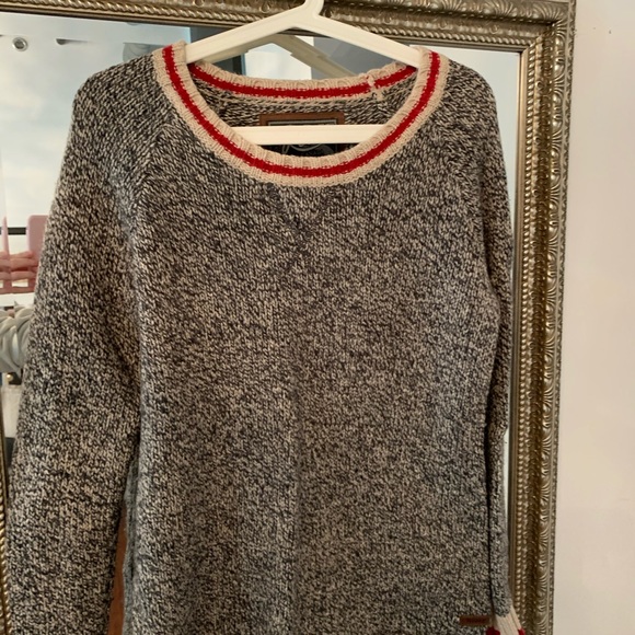 Roots Will Sweater - Picture 1 of 3